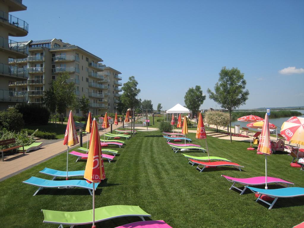 Wellness Apartments In Velence Exterior photo