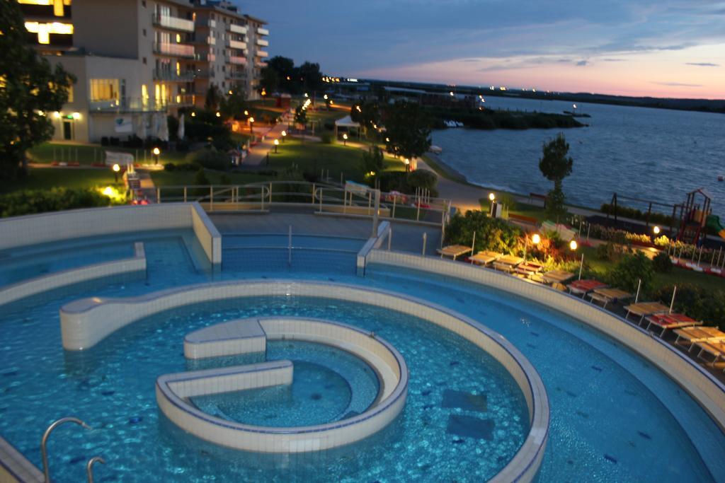Wellness Apartments In Velence Exterior photo