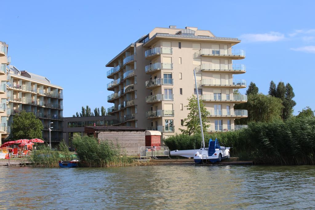 Wellness Apartments In Velence Exterior photo
